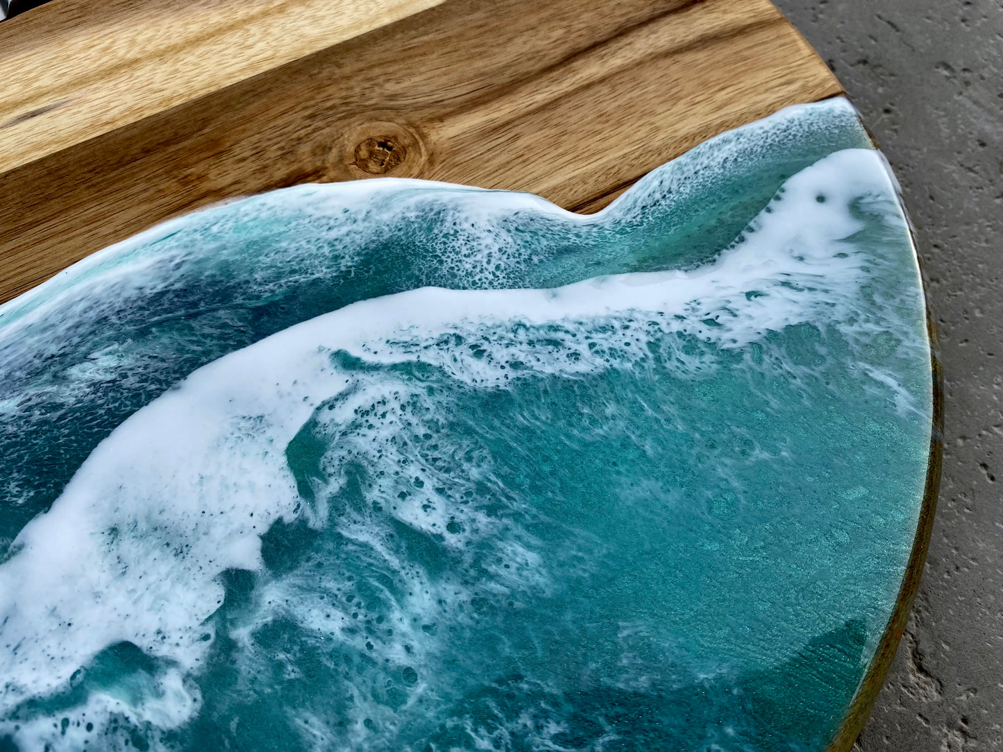 Round Acadia Serving Board